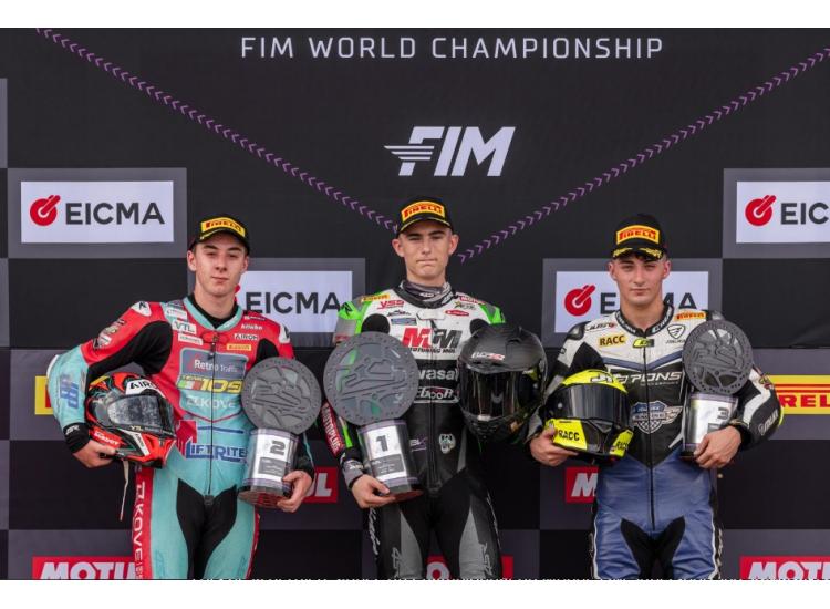 Kawasaki remporte le titre final des constructeurs WorldSSP300