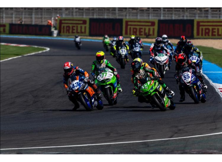 Deux victoires pour Kawasaki ruinent la lutte pour le titre