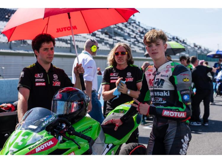 Deux victoires pour Kawasaki ruinent la lutte pour le titre