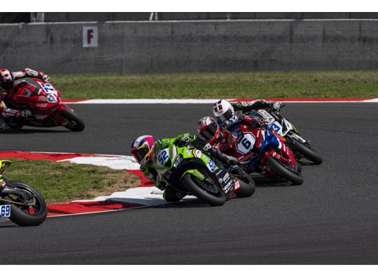 Meilleurs résultats de la saison pour Alcoba et Ninja ZX-6R 636